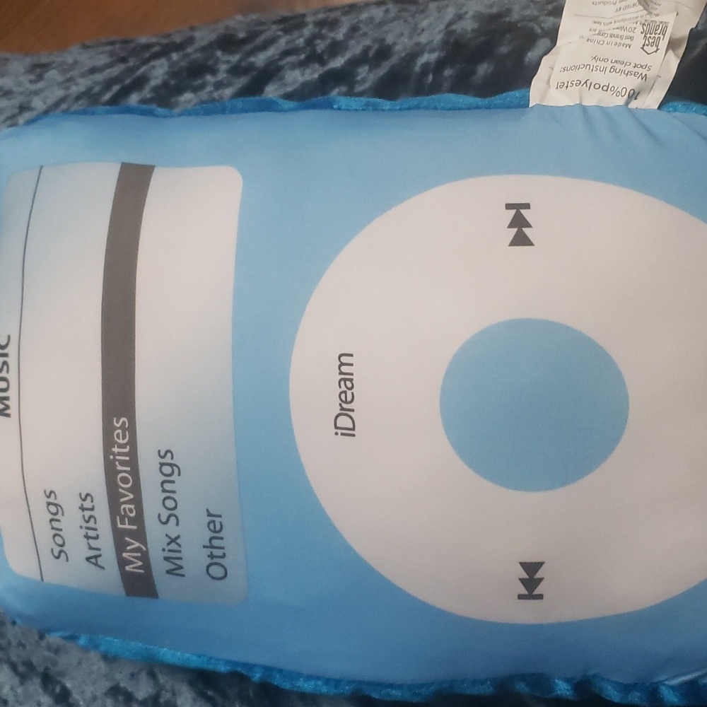 BNIB i-pod musical pillow with built-in speaker and auxiliary cord. - Picture 6 of 7